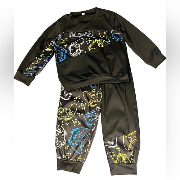 Shein 2-Piece Multicolored Gamer Graphic Pullover & Sweatpants Set - Picture 1 of 4